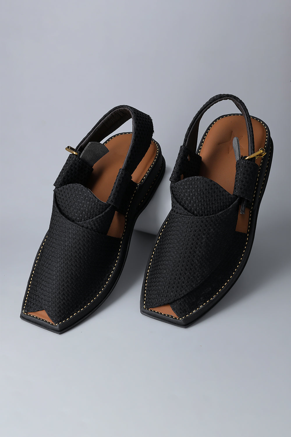 BLACK JACQUARD PESHAWARI CHAPPALS