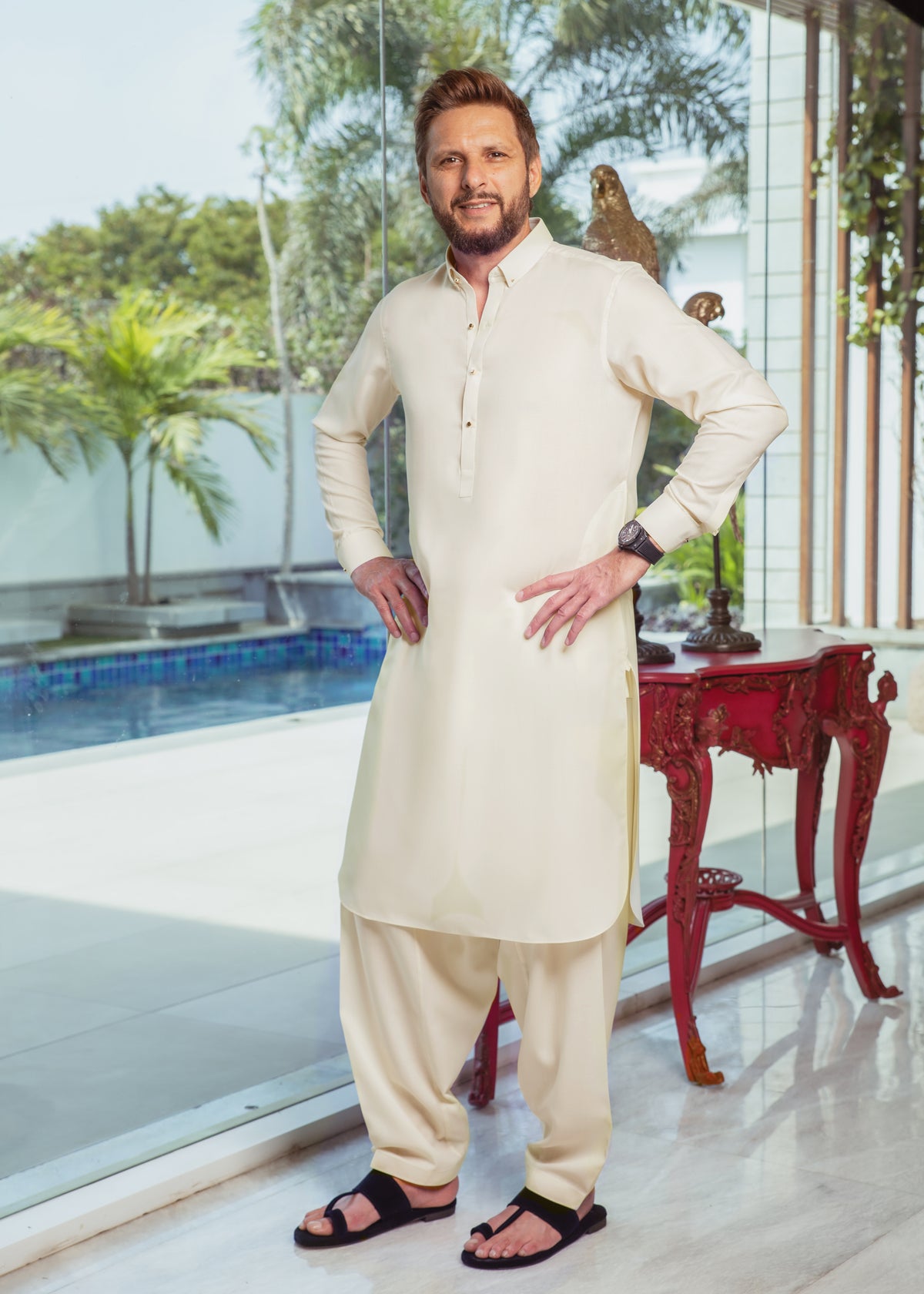 OFF-WHITE KAMEEZ SHALWAR